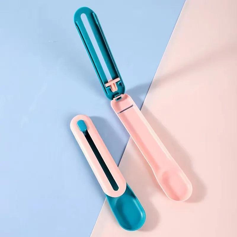 Squeeze Whiz Cat Treat Dispenser Spoon Pet Bowls, Feeders & Waterers KittyNook Cat Company
