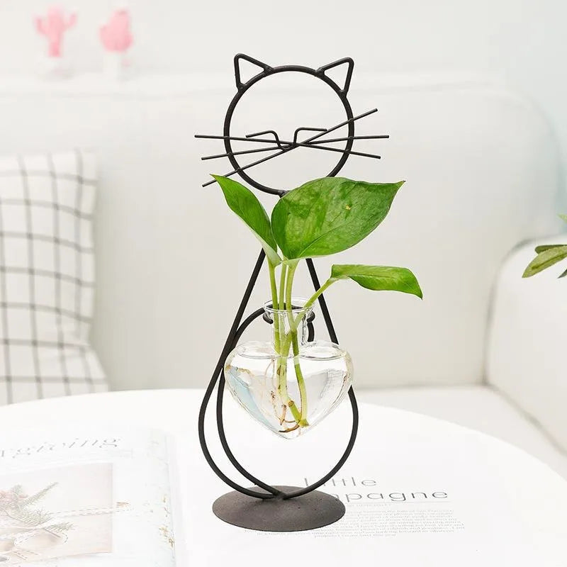 Modern Cat Iron Hydroponic Decor by KittyNook: a chic cat-shaped frame with heart vase for plants.